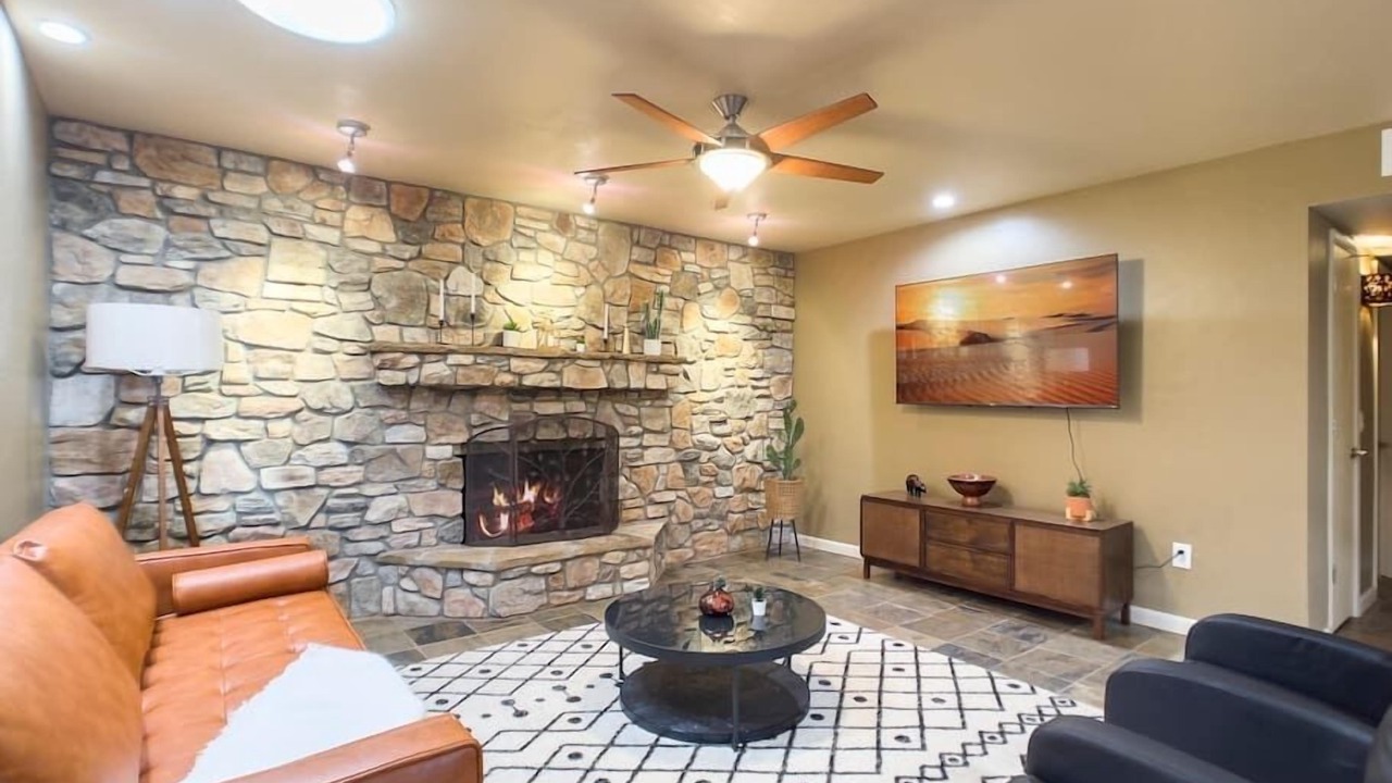 Photo of Livingroom in Tempe