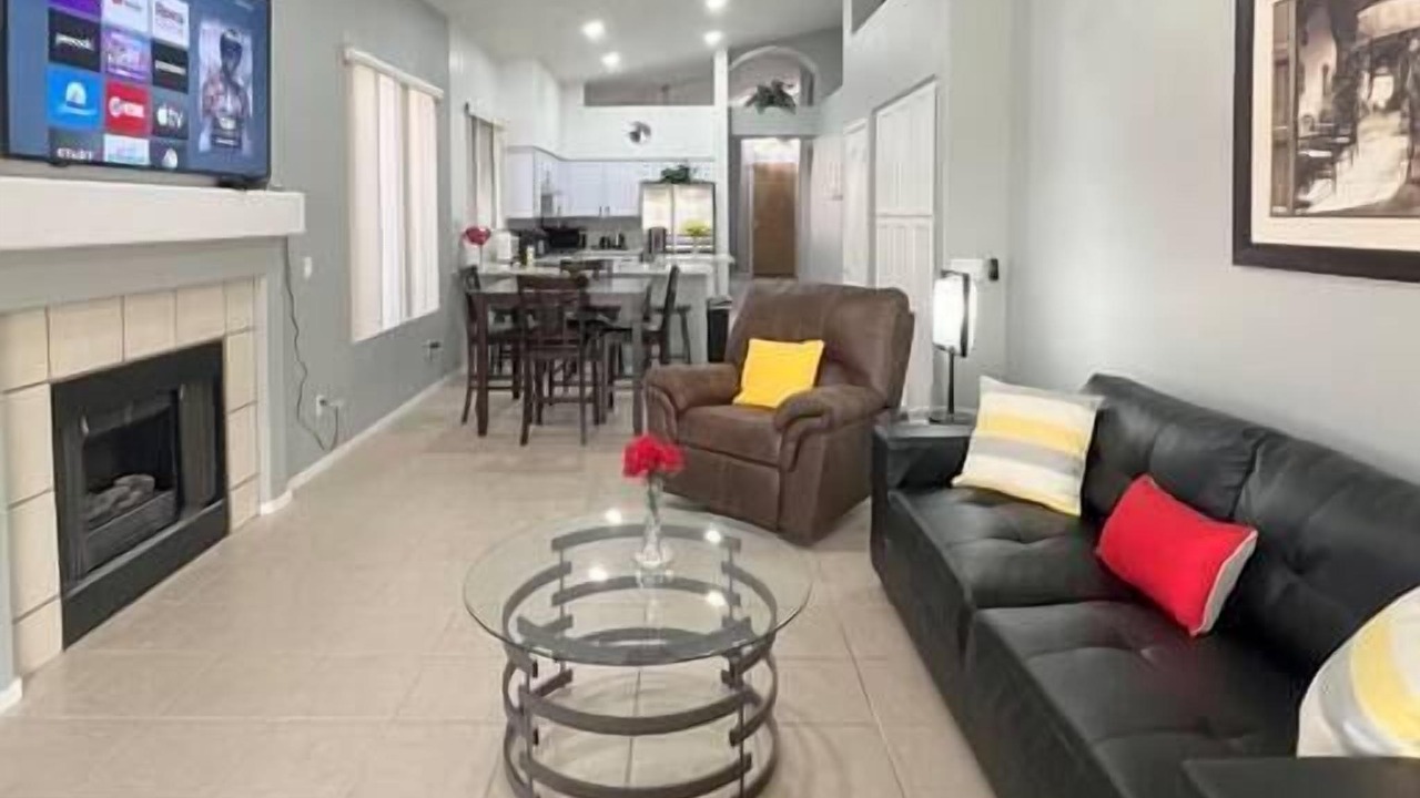 Photo of Livingroom in Chandler