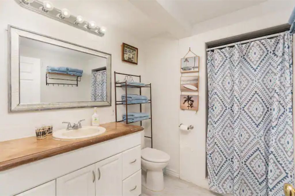Photo of Bathroom in Los Fresnos