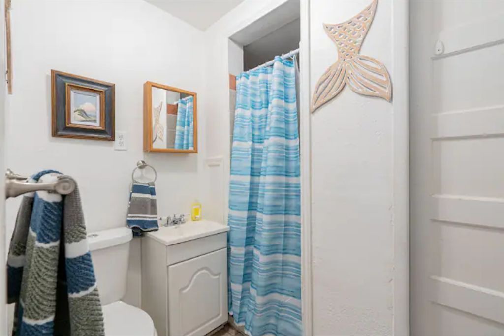 Photo of Bathroom in Los Fresnos