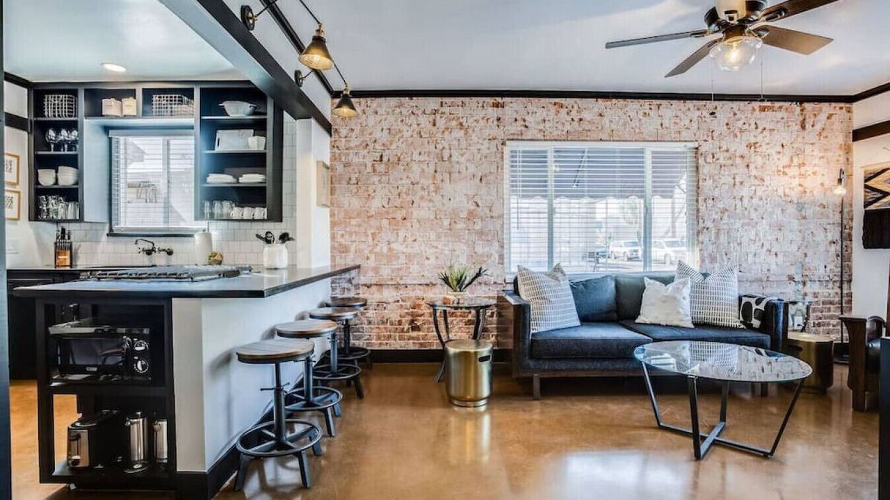 Photo of Livingroom in Encanto