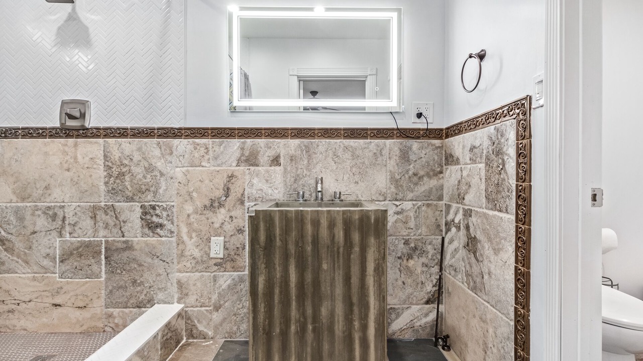 Photo of Bathroom in Glendale