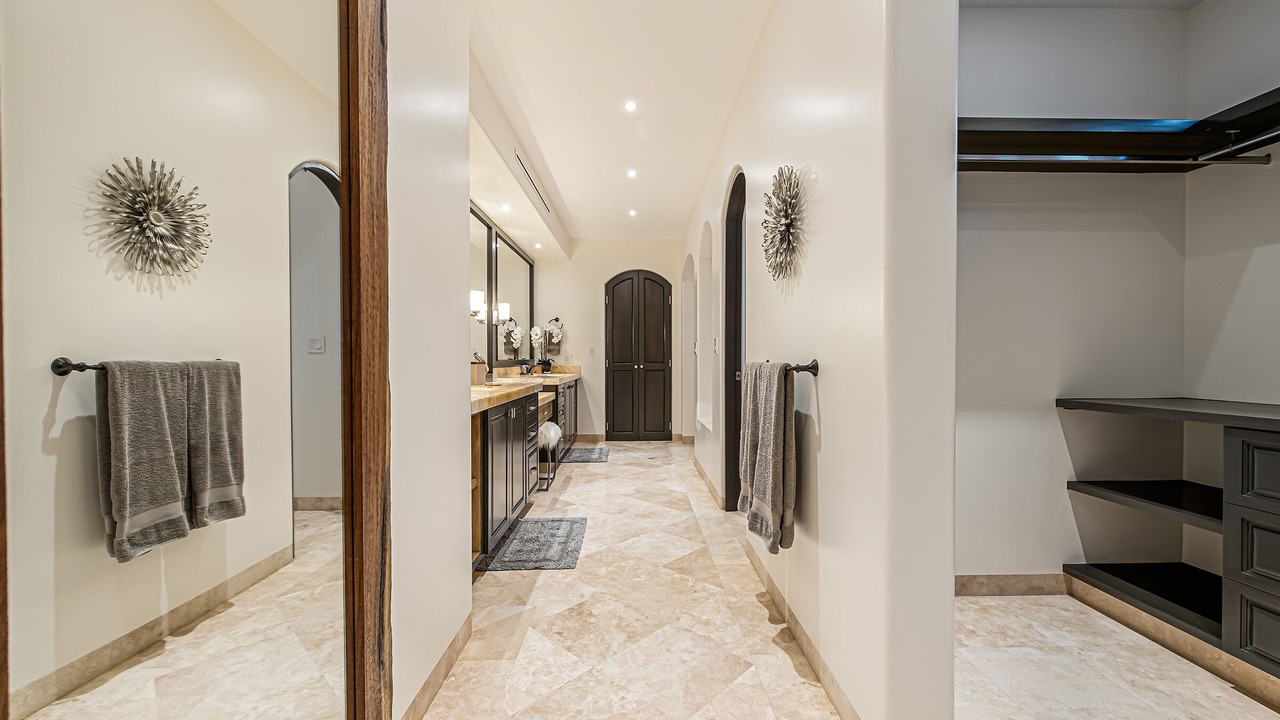 Photo of Bathroom in Buzzards