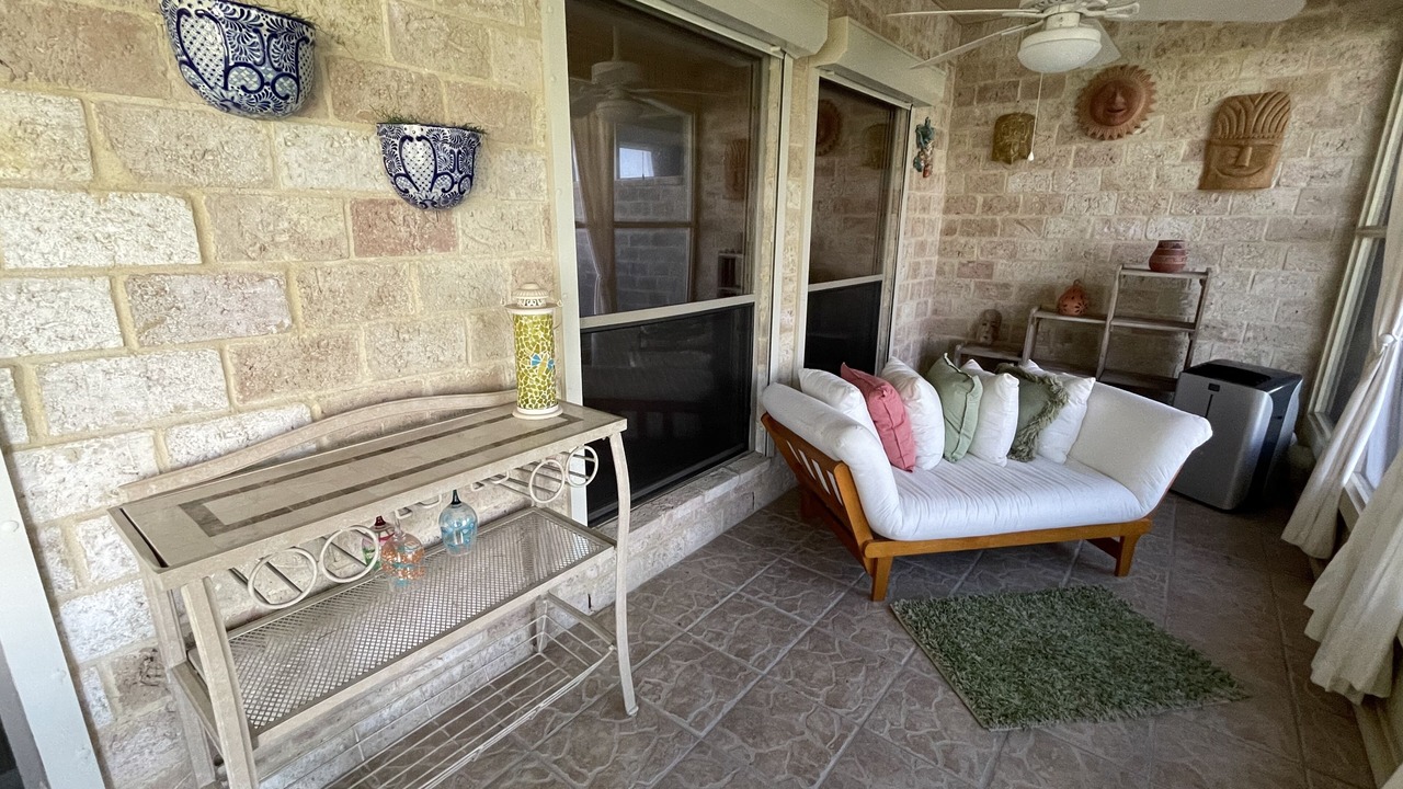 Photo of Livingroom in Laguna Vista