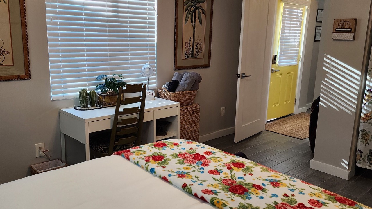 Photo of Bedroom in F. Q. Story