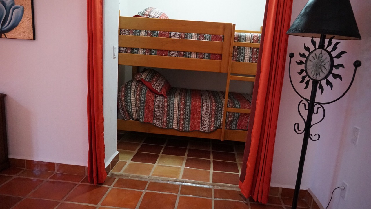 Photo of Bedroom in Nopolo