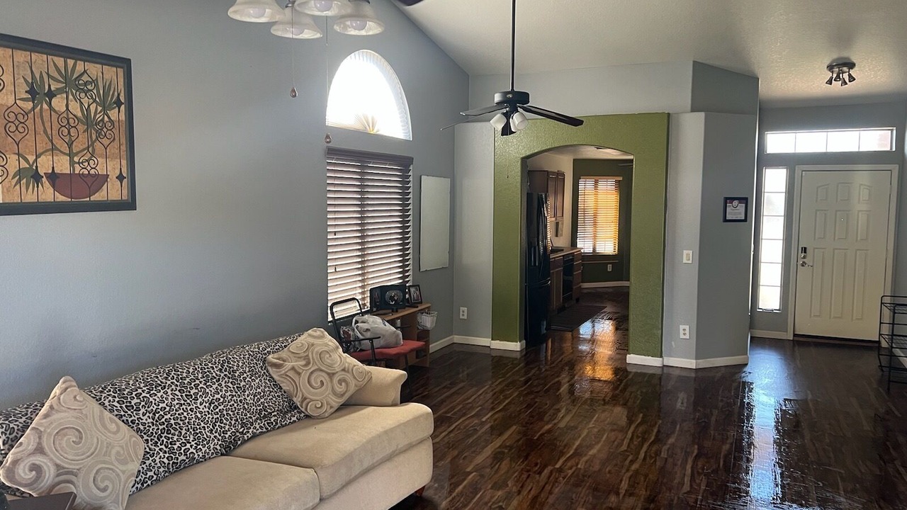 Photo of Livingroom in Glendale