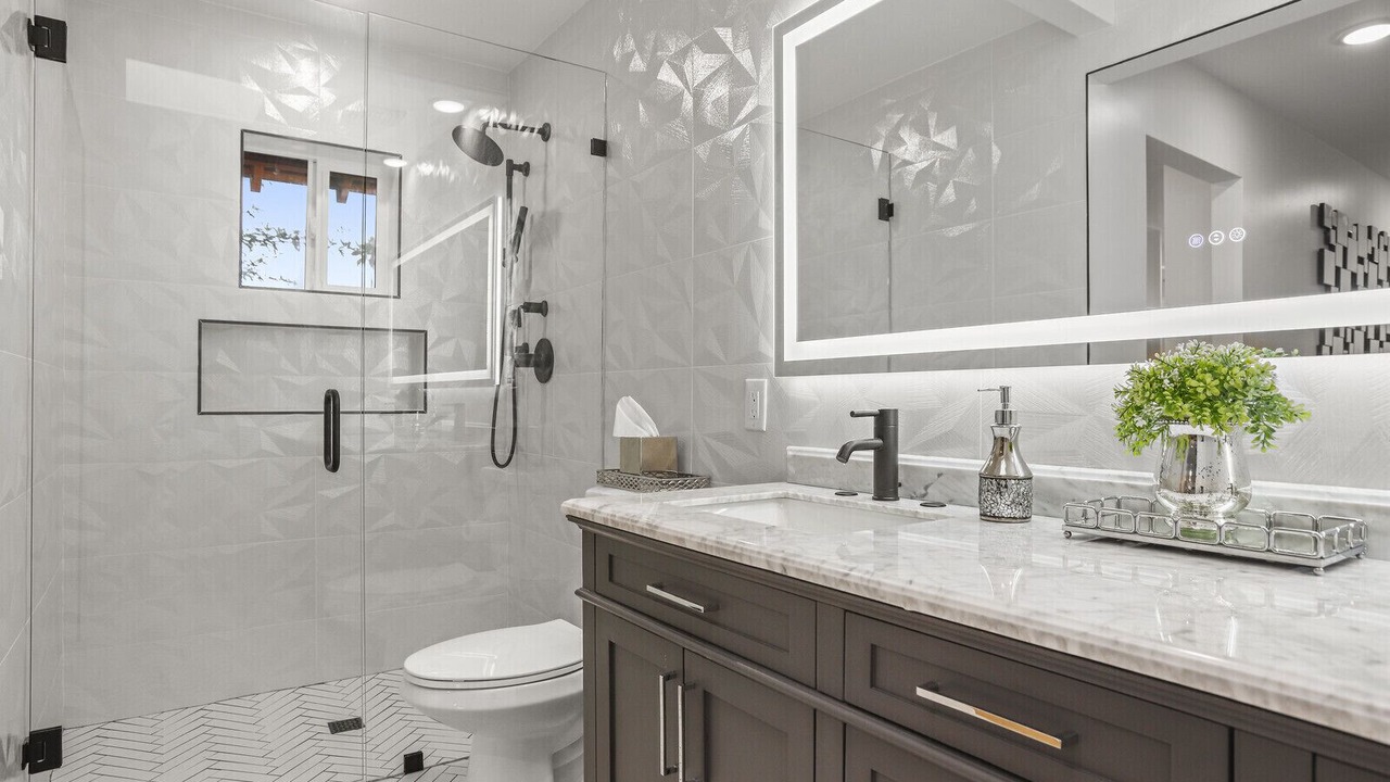 Photo of Bathroom in Raskin Estates