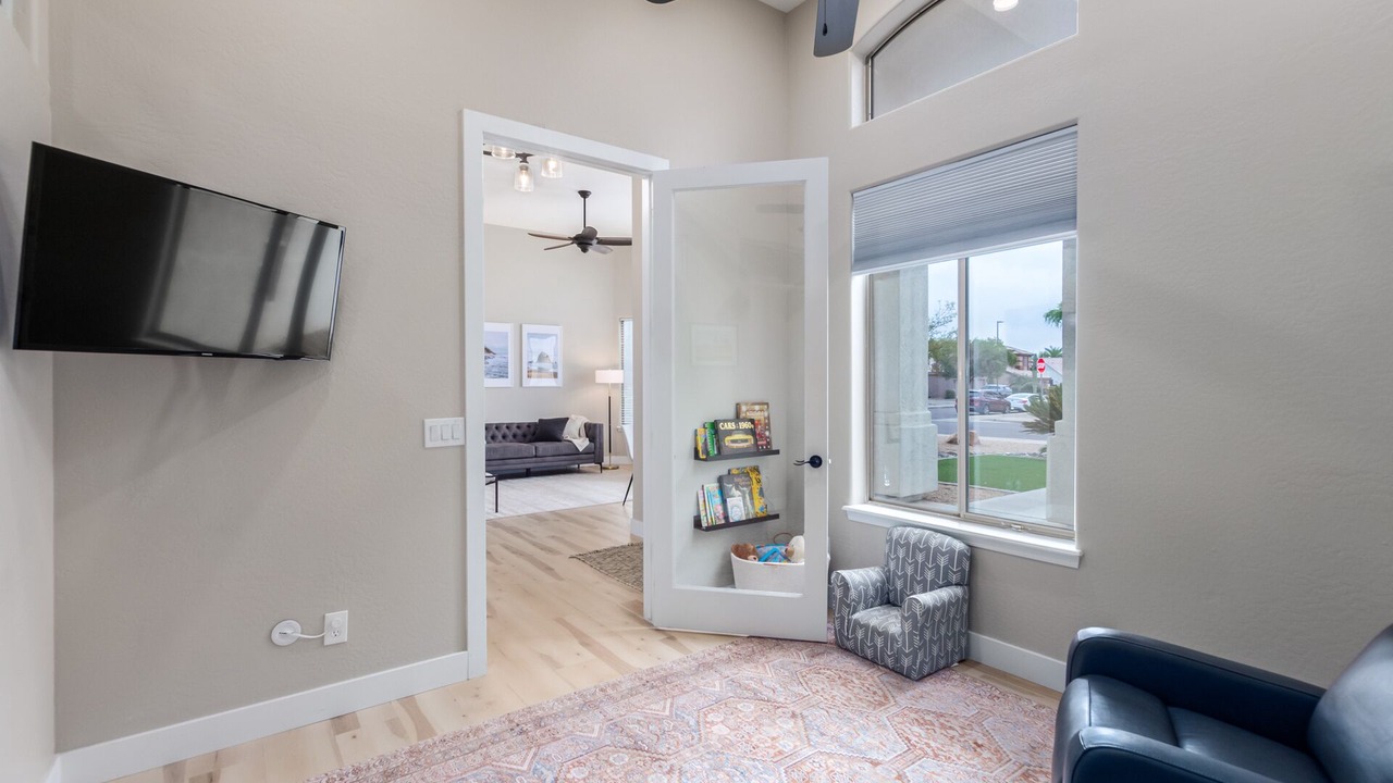 Photo of Livingroom in Palm Valley