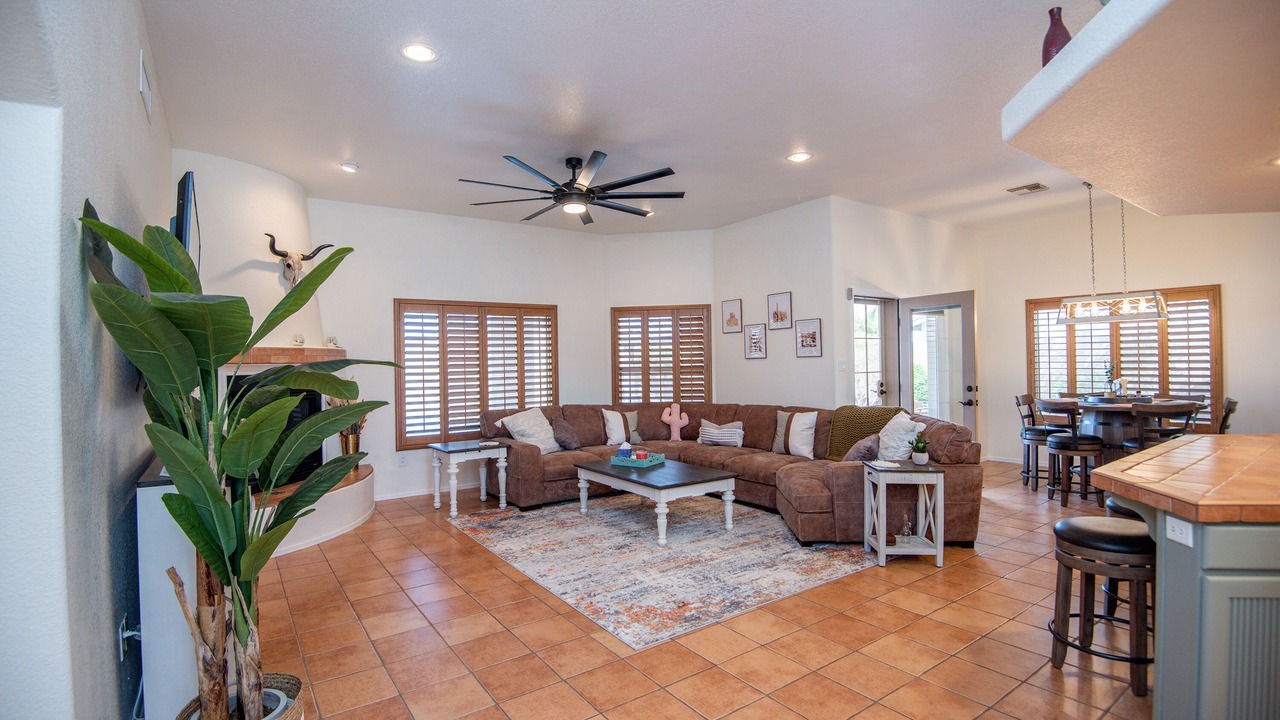 Photo of Livingroom in Fortuna Foothills