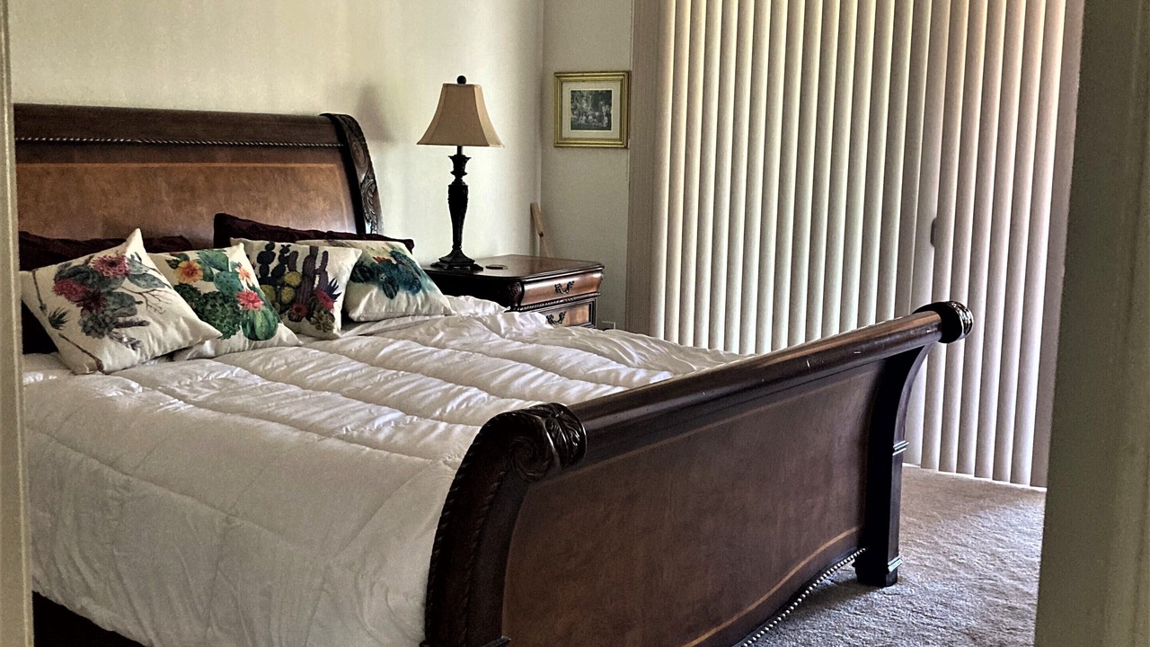 Photo of Bedroom in Saddlebrooke