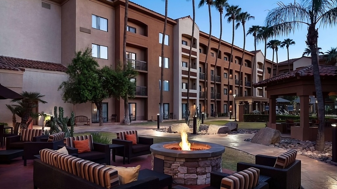 Photo of Livingroom in Camelback East