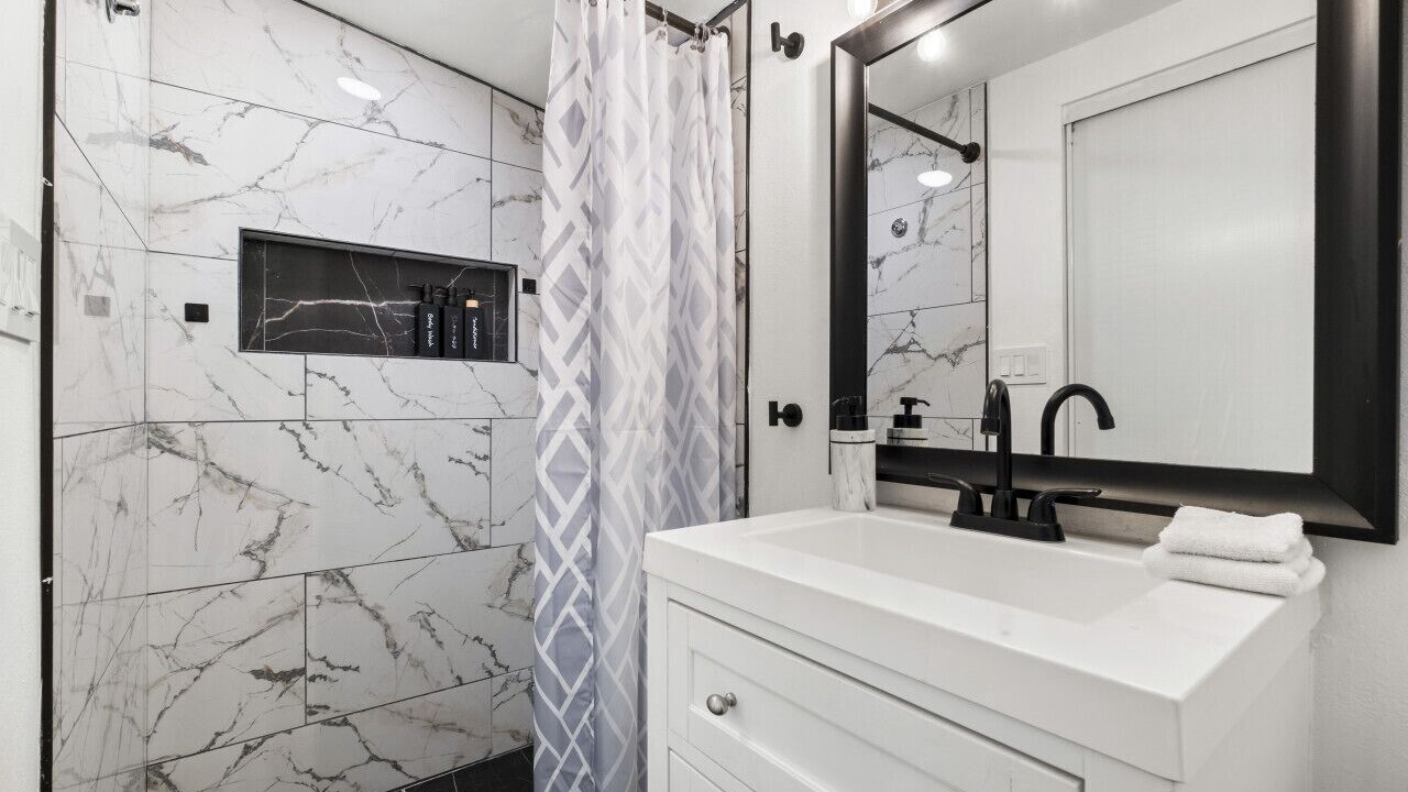 Photo of Bathroom in Garfield