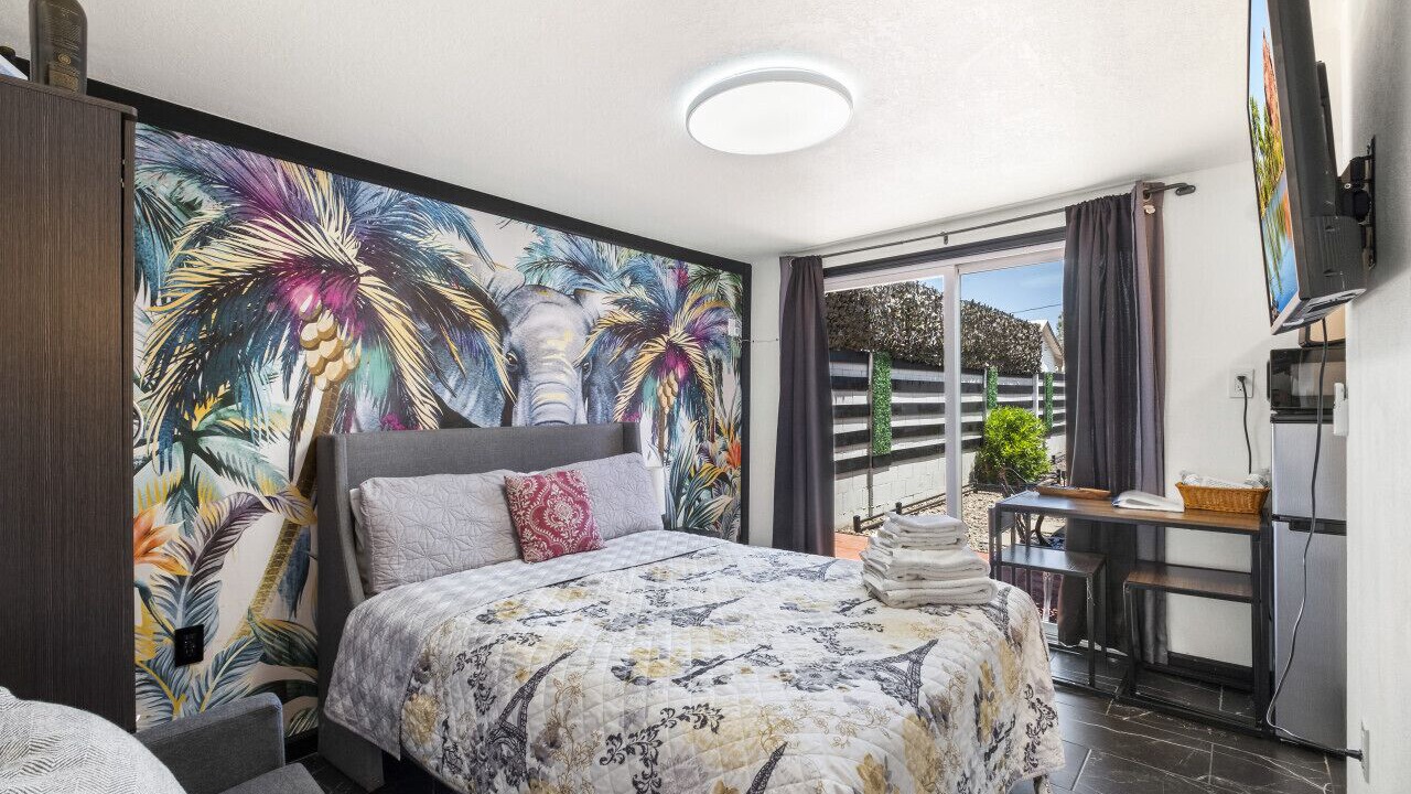 Photo of Bedroom in Garfield