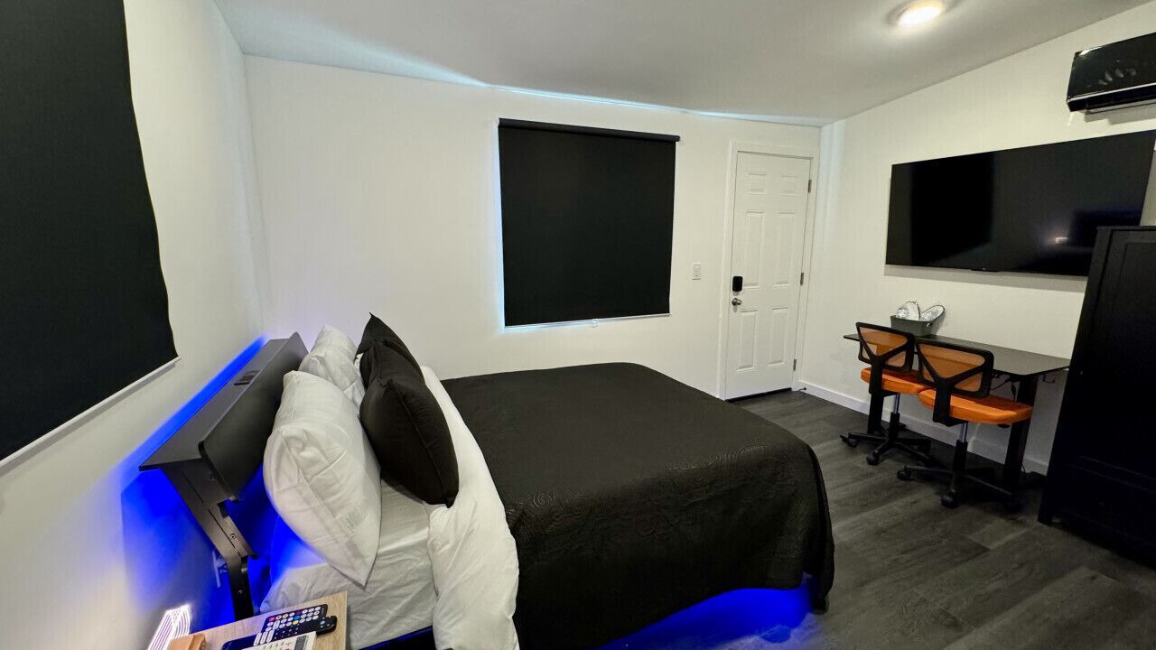 Photo of Bedroom in Garfield