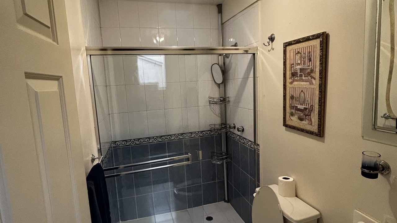 Photo of Bathroom in La Joya