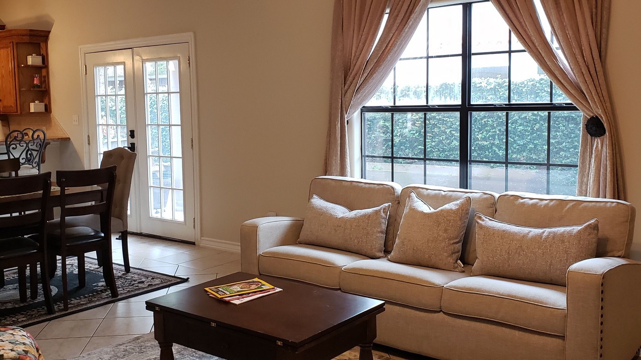 Photo of Livingroom in Brownsville