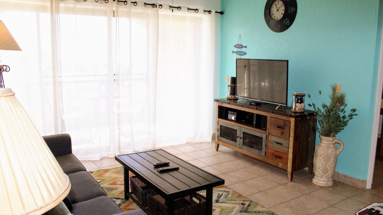 Photo of Livingroom in Cholla Bay