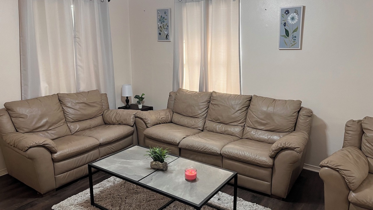 Photo of Livingroom in Edinburg