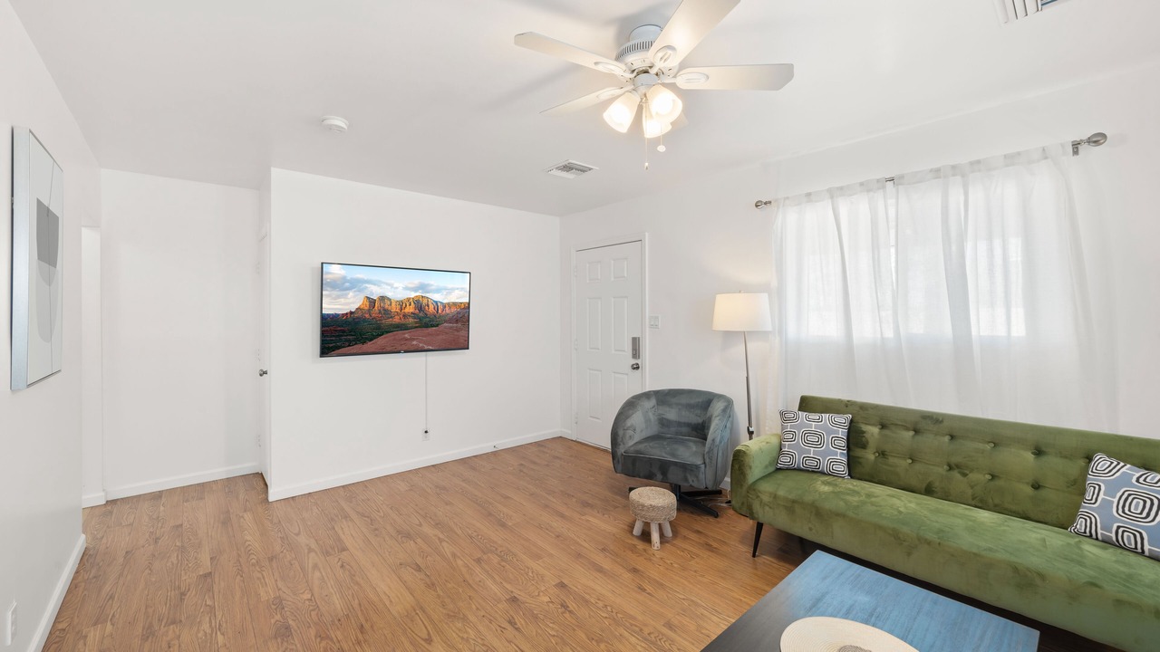 Photo of Livingroom in Downtown Phoenix
