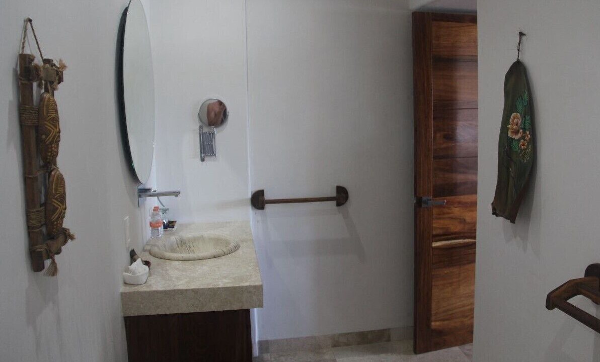 Photo of Bathroom in Zihuatanejo