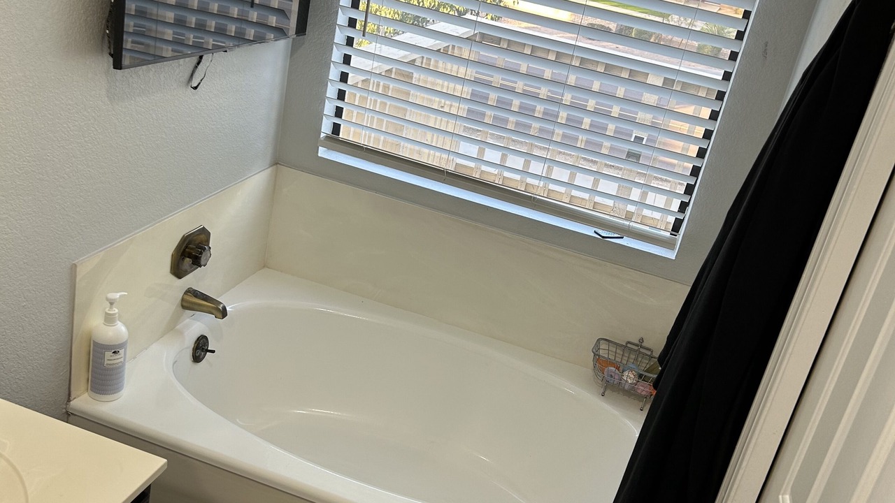 Photo of Bathroom in Garden Lake Manor