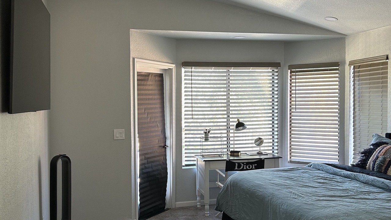 Photo of Bedroom in Garden Lake Manor