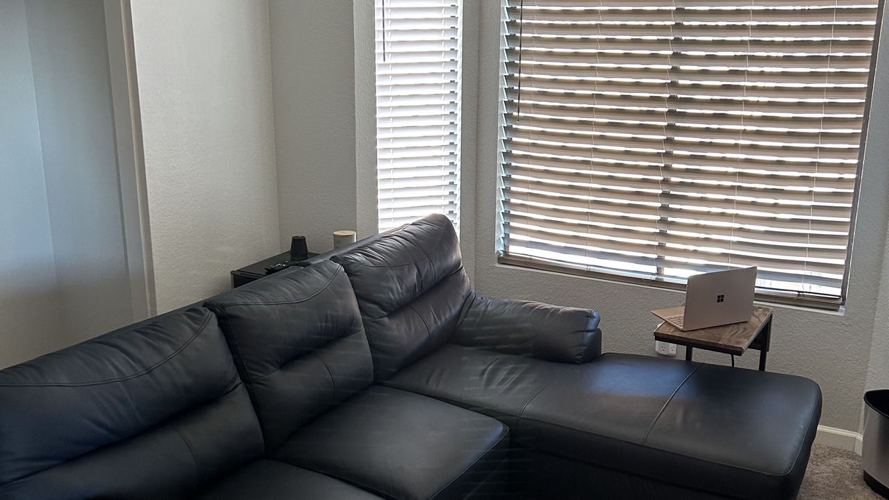 Photo of Livingroom in Garden Lake Manor