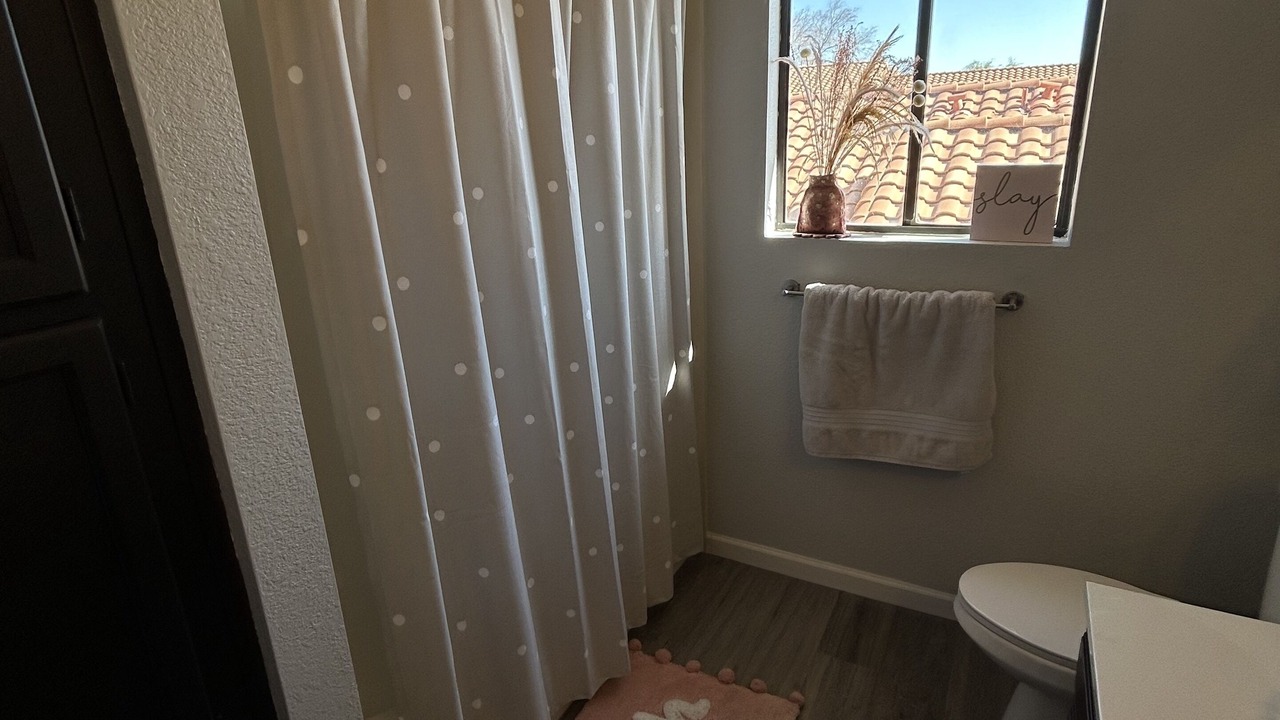 Photo of Bathroom in Garden Lake Manor