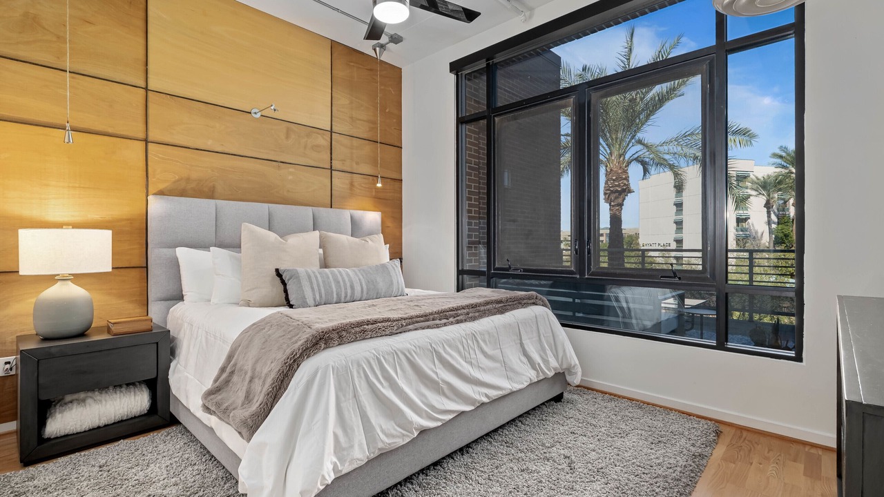 Photo of Bedroom in Entertainment District