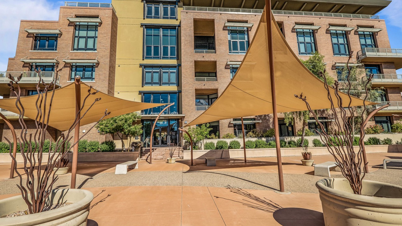 Photo of Patio Balcony in Entertainment District