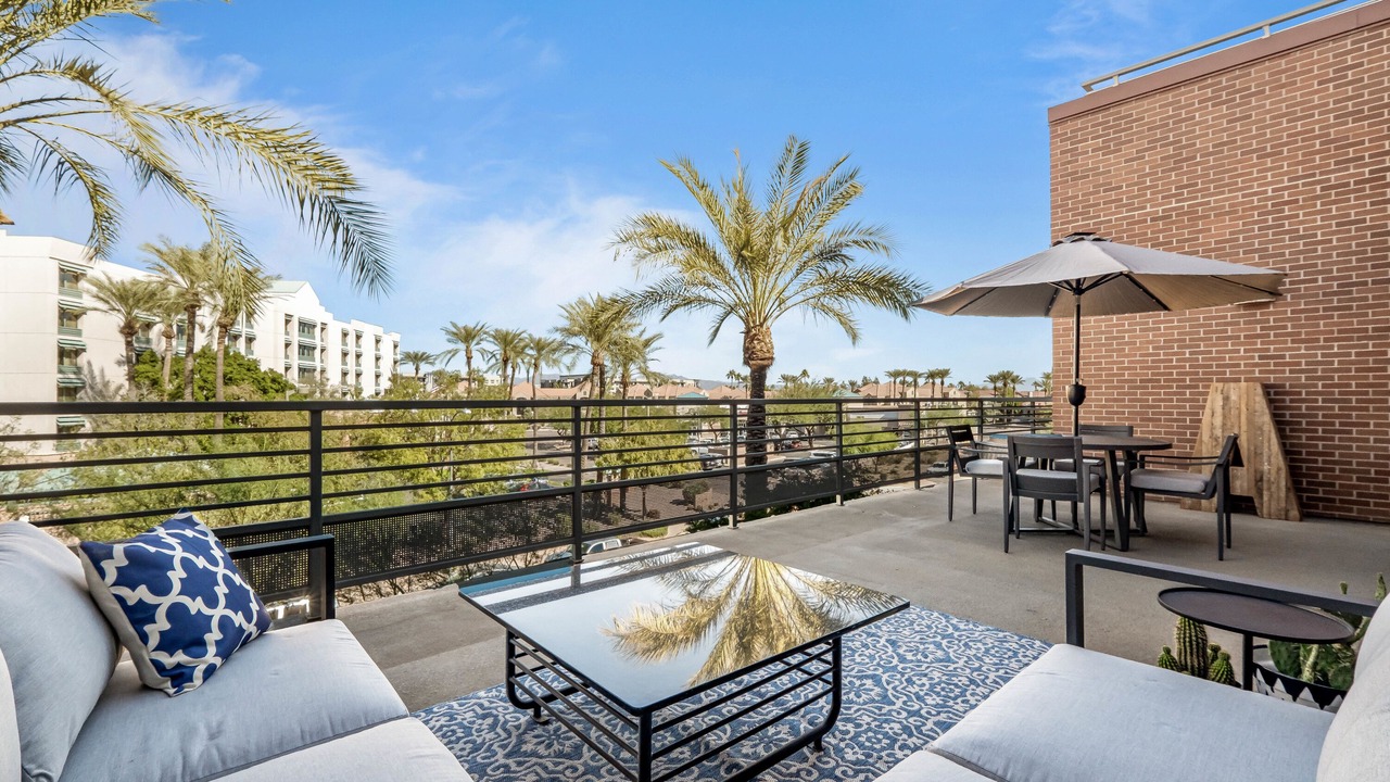 Photo of Outdoor in Entertainment District