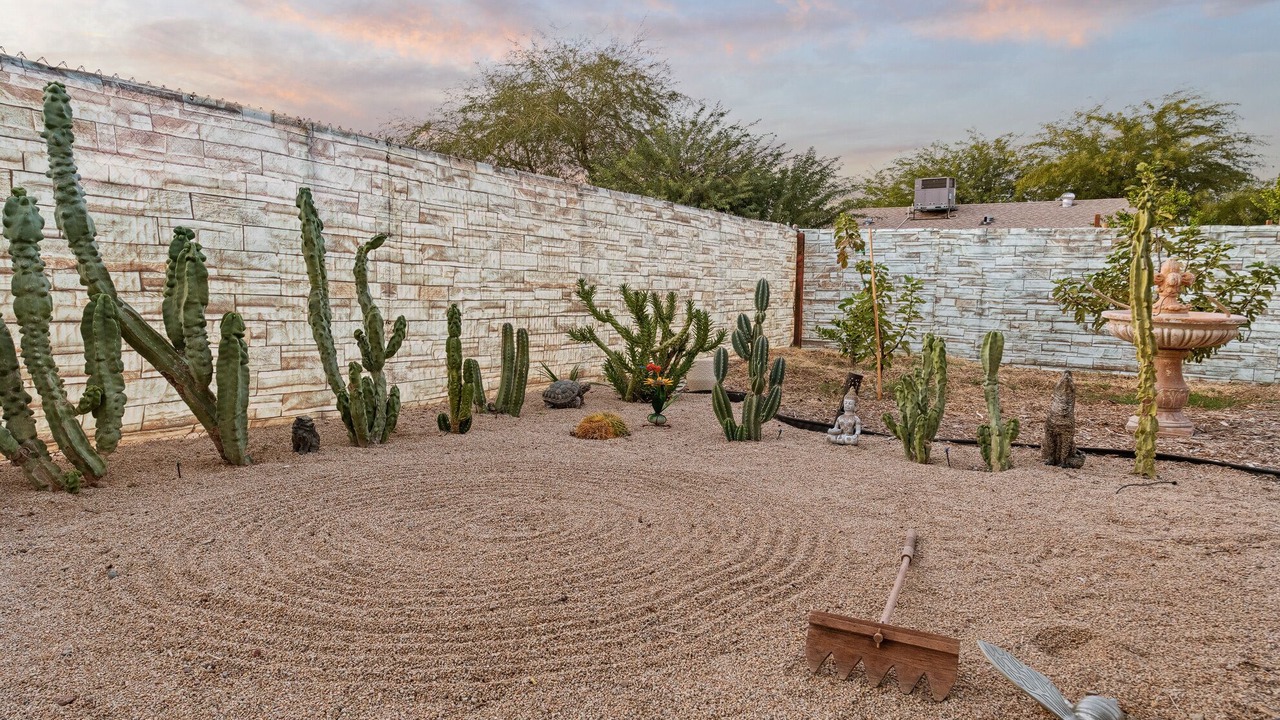 Photo of Outdoor in South Mountain Acres