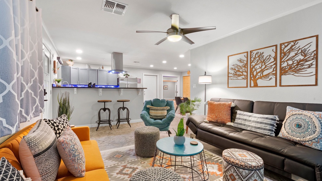 Photo of Livingroom in South Mountain Acres