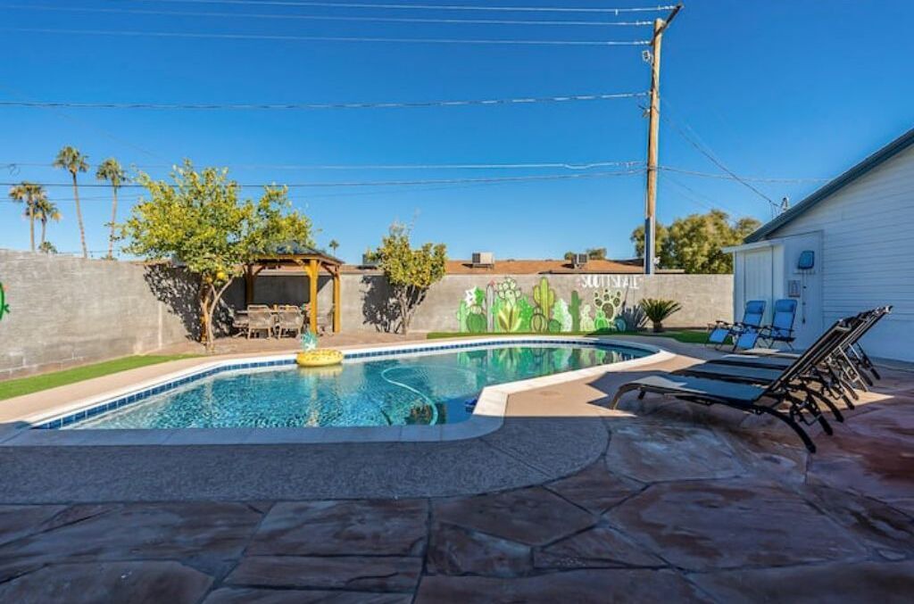 Photo of Outdoor in Papago Parkway