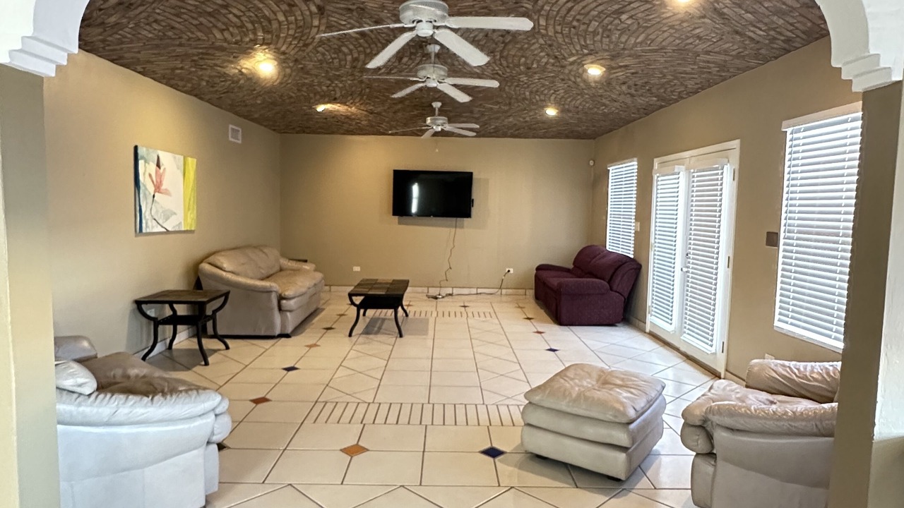 Photo of Livingroom in Cholla Bay