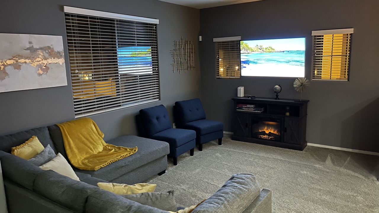 Photo of Livingroom in Estrella Village