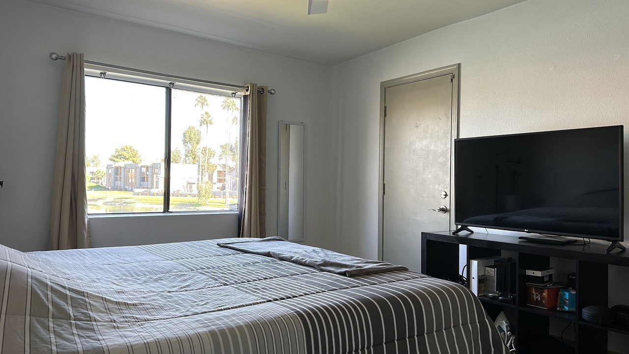 Photo of Bedroom in Lake Biltmore Village