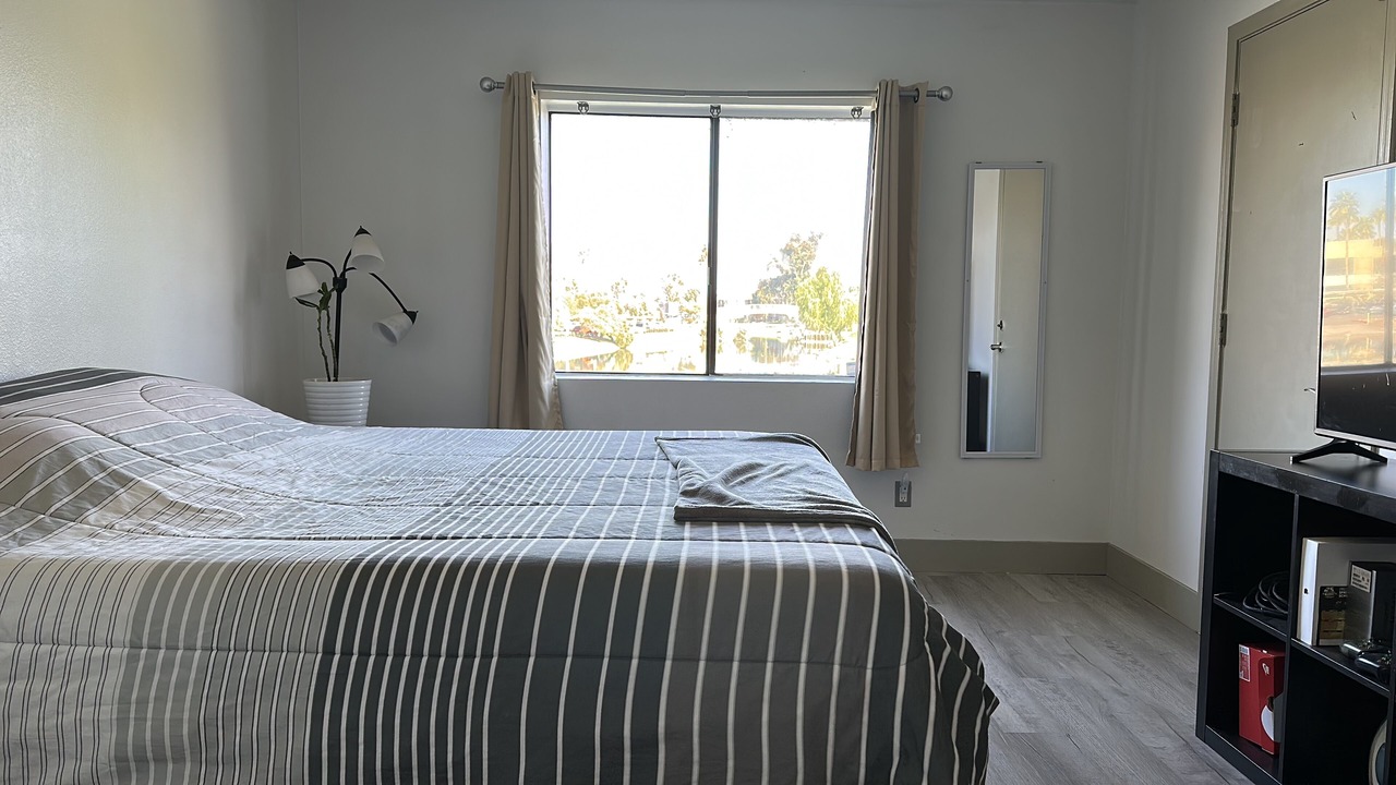 Photo of Bedroom in Lake Biltmore Village