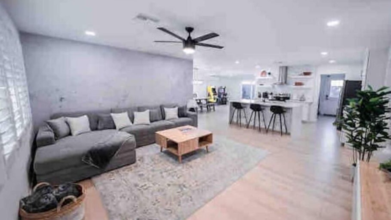 Photo of Livingroom in Papago Parkway