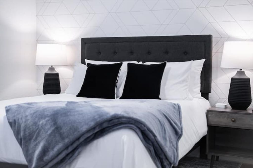 Photo of Bedroom in Papago Parkway