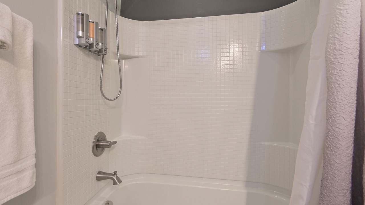 Photo of Bathroom in Oracle