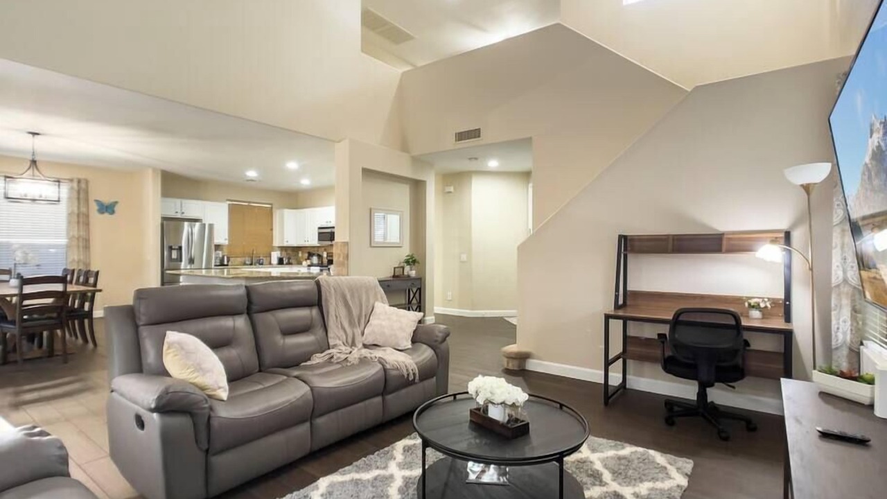 Photo of Livingroom in Western Skies