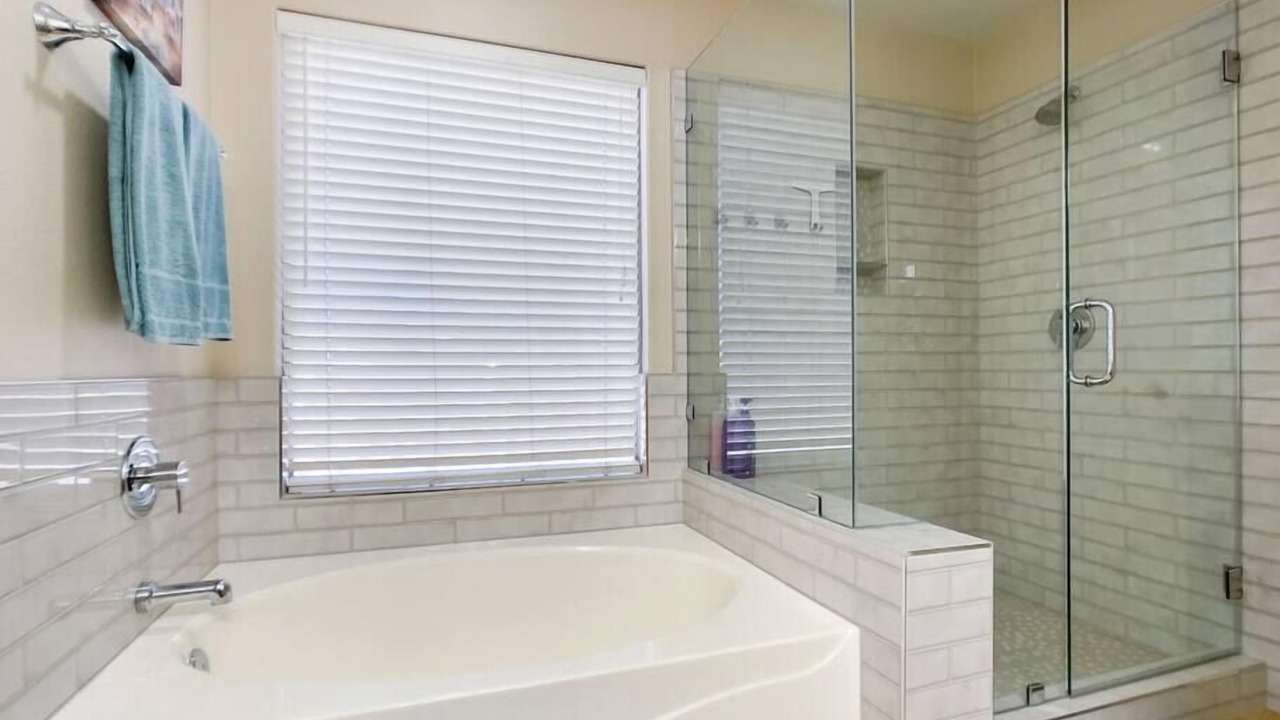 Photo of Bathroom in Western Skies
