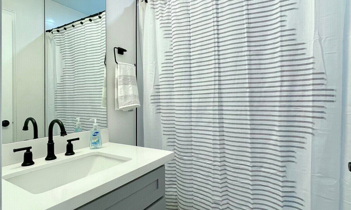 Photo of Bathroom in Olmito