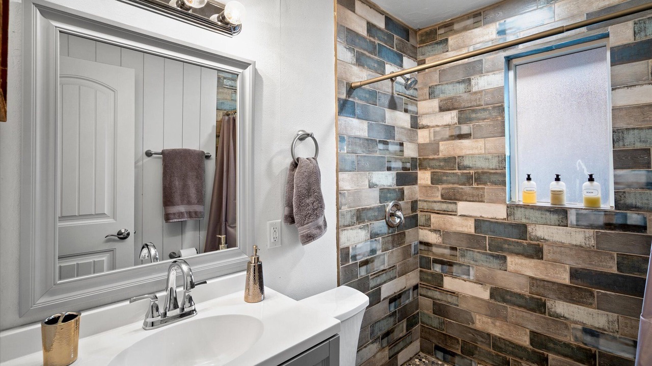 Photo of Bathroom in Roosevelt