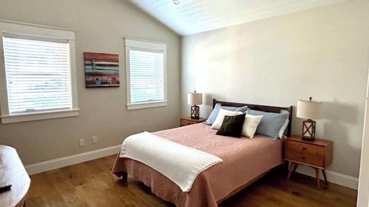 Photo of Bedroom in Maple-Ash