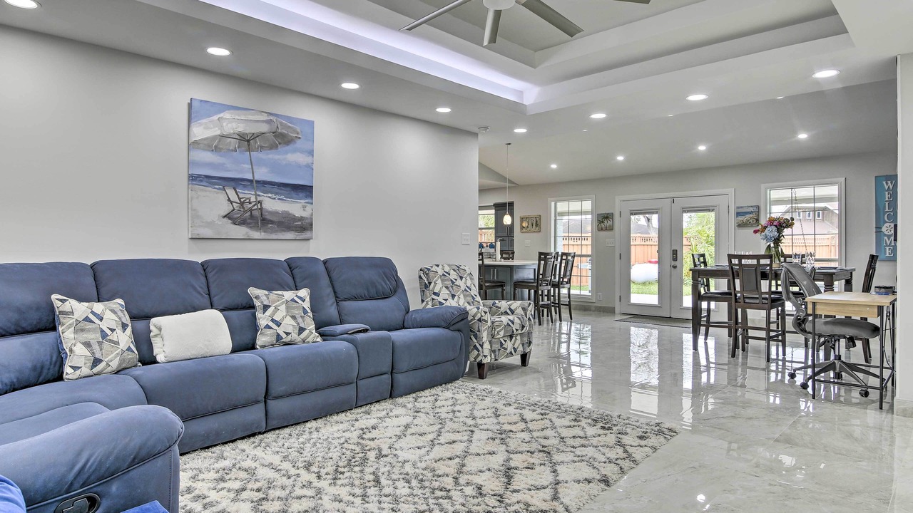 Photo of Livingroom in Brownsville