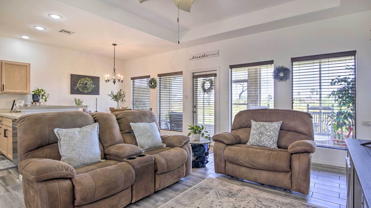 Photo of Livingroom in Laguna Vista