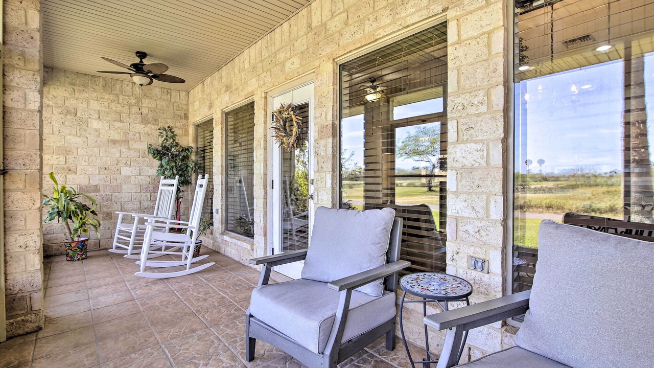 Photo of Patio Balcony in Laguna Vista